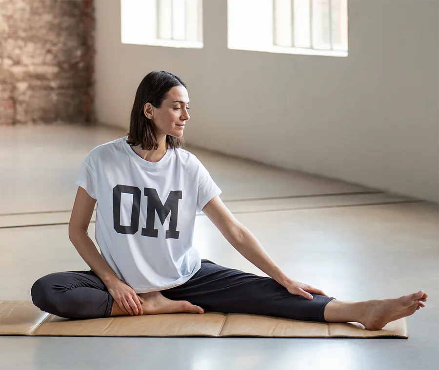 Sunday in Bed X Torquato - Yogashirt OM